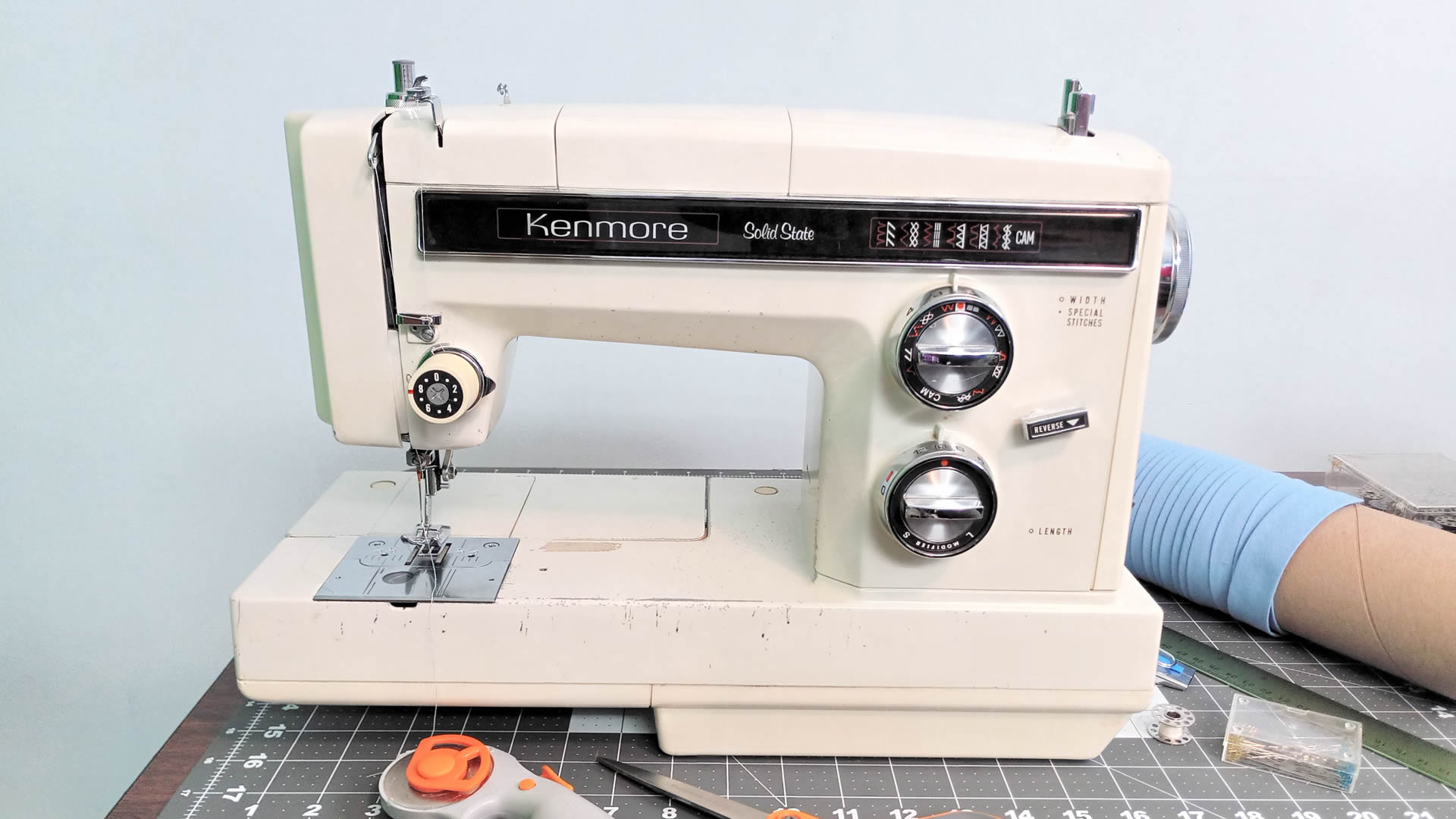 Kenmore Sewing Machine - 158.17851